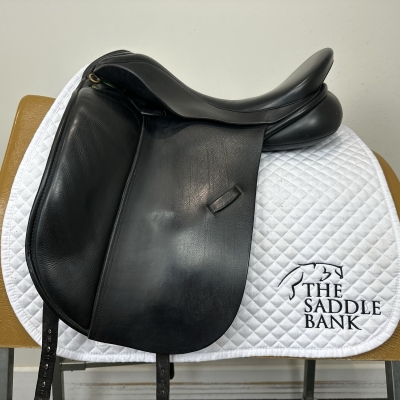 Image of 17.5 inch Ideal Suzannah Dressage Black Medium Wide