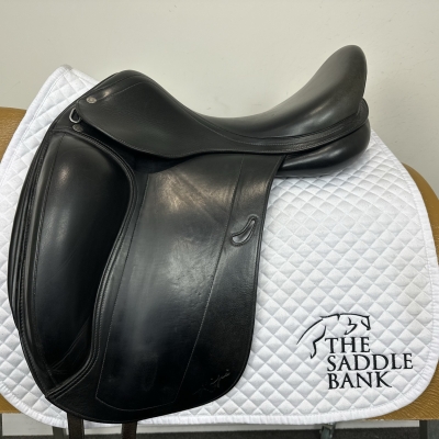 Image of 17 inch Equipe Emporio Monoflap Dressage Black Medium