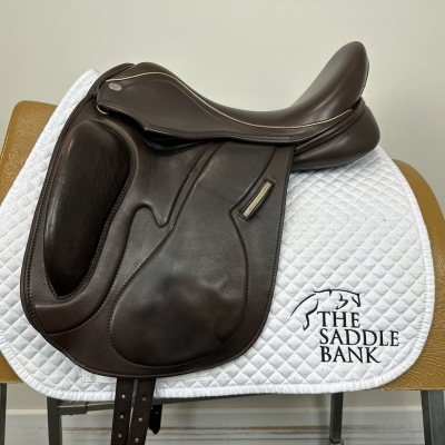 Image of 17.5 inch Winners Circle Monoflap Dressage Brown Medium
