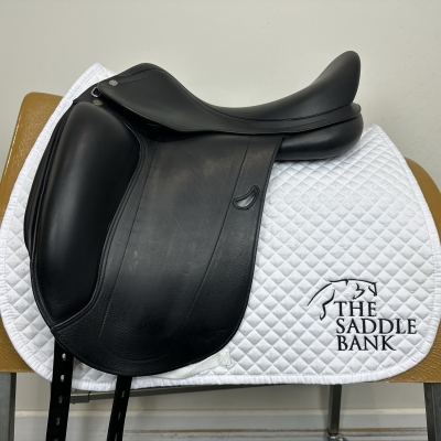 Image of 17 inch Equipe Emporio Monoflap Dressage Black Medium Wide