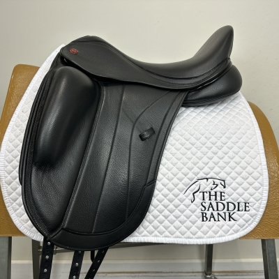 Image of 17.5 inch Kent and Masters Competition Series Monoflap Dressage Black Adjustable