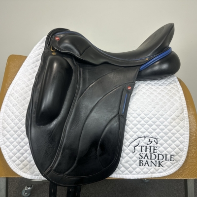 Image of 18 inch Albion Revelation Couture Dressage Black Medium Wide