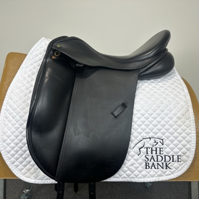 Image of 17.5 inch Ideal Roella Dressage Black Medium