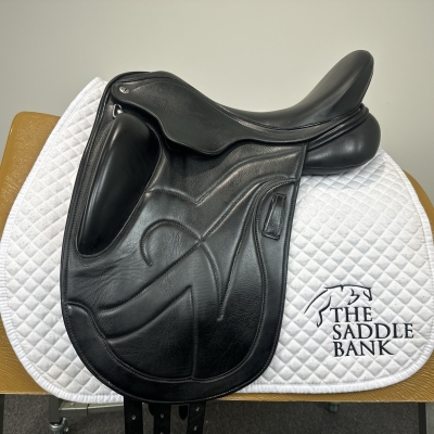 Image of 17 inch Albion Unity Series – Y Dressage Black Medium Wide