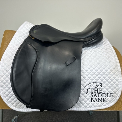 Image of 17 inch Ideal H & C Standard Seat Low Cantle GP Cut Black Wide