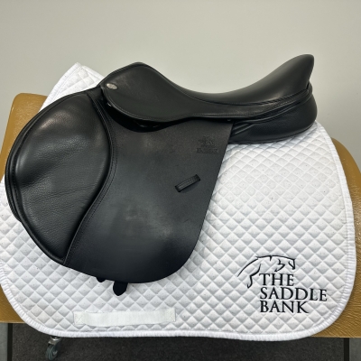 Image of 17 inch Fairfax Classic Cupped Flap Jump MJC Black Adjustable