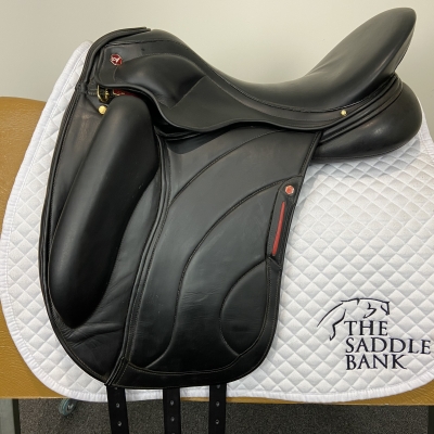Image of 17 inch Albion Revelation Red Label Dressage Black Medium Wide