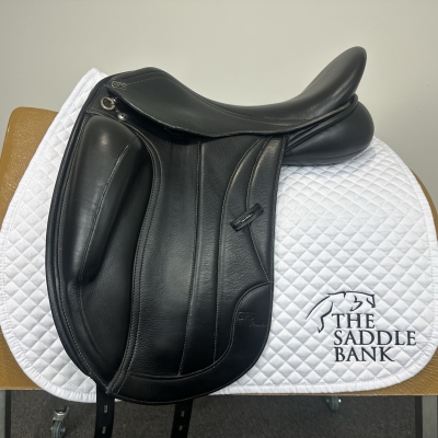 Image of 17.5 inch GFS Premier Dressage S752 Black Adjustable