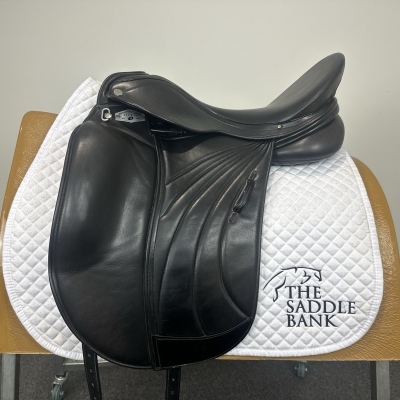 Image of 17.5 inch Albion Platinum Royale Black Medium Wide