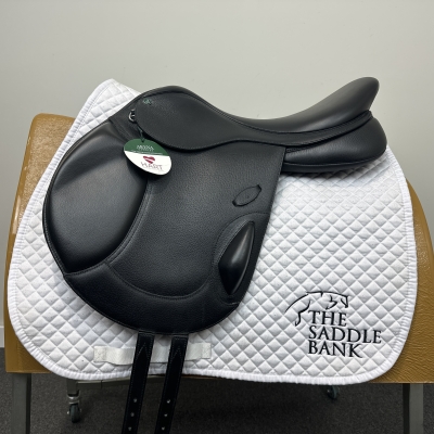 Image of 17.5 inch Arena Monoflap Jump Black Adjustable