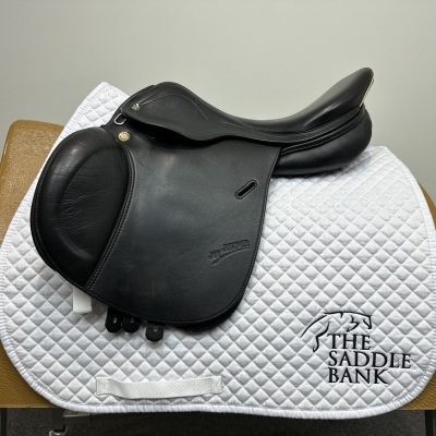 Image of 16 inch Prestige Joy Jumper Black Medium Wide