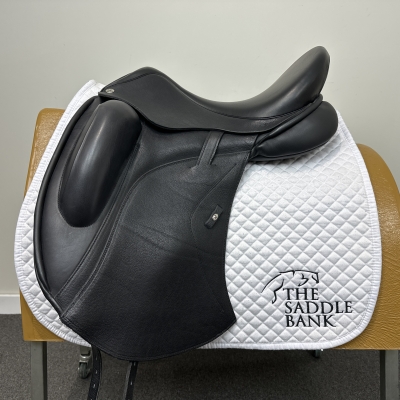 Image of 17 inch Ideal Technical and Traditional (T and T) Iconix Dressage Black