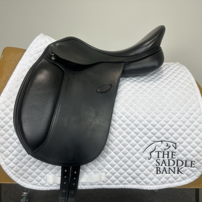 Image of 16 inch Arena Pony Dressage Black Adjustable