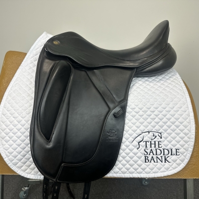 Image of 17.5 inch Fairfax Original Monoflap Dressage Black Adjustable