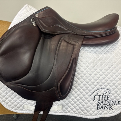 Image of 17.5 inch Devoucoux Chiberta Lab Brown Medium Wide