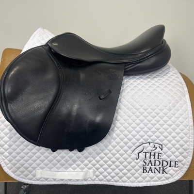 Image of 17 inch Fairfax Classic Cupped Flap Jump MJC Black Adjustable