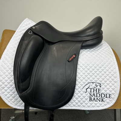 Image of 17 inch Equipe Olympia Black Medium Wide