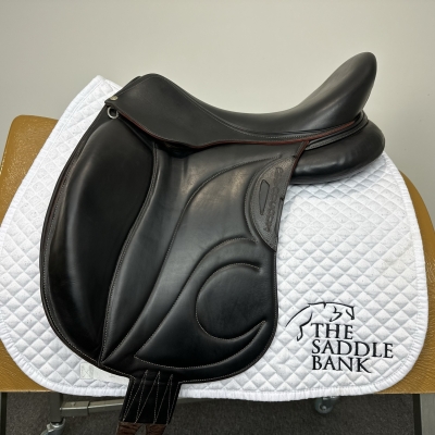 Image of 17.5 inch Devoucoux Lorea K Black Medium Wide