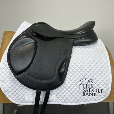 Image of 16.5 inch Arena Monoflap Jump Black Adjustable