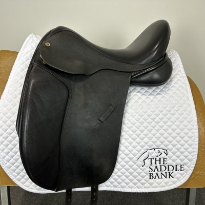 Image of 16.5 inch Black Country Eloquence Black Medium Wide