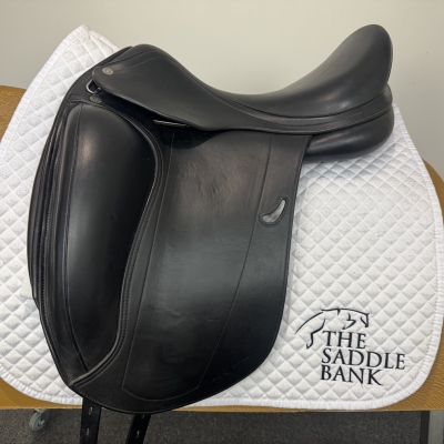 Image of 17 inch Equipe Emporio Monoflap Dressage Black Medium Wide