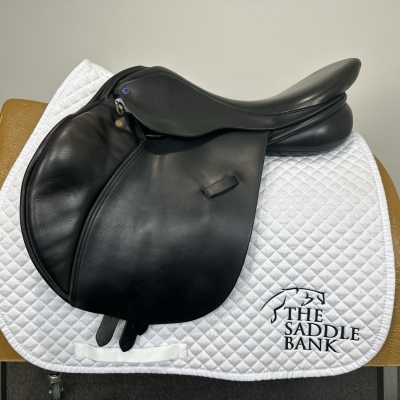 Image of 17.5 inch Ideal Impala 1450 Black Medium Wide