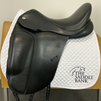 Image of 17.5 inch Fairfax Classic Cupped Flap Dressage MDC Black Adjustable