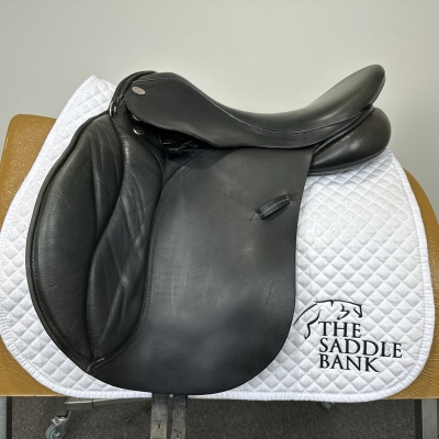 Image of 17 inch Winners Circle GP Black Wide