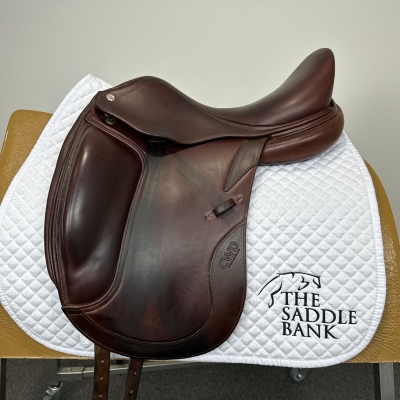Image of 17 inch CWD Dressage SE08 Brown Medium Wide