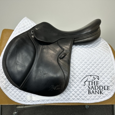 Image of 16.5 inch Equipe Synergy Special Black Medium Wide