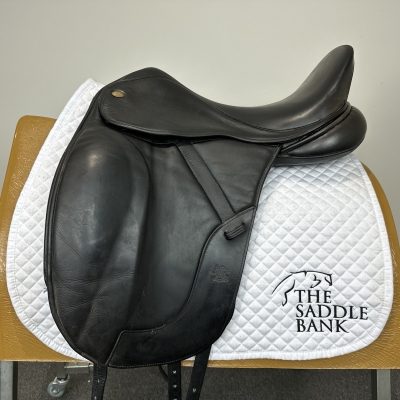 Image of 17.5 inch Fairfax Original Dressage Black Adjustable