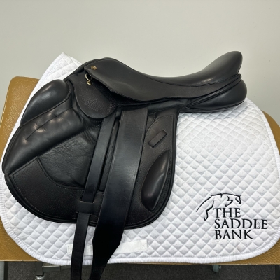 Image of 17 inch Black Country Vinici Jump Black Extra Wide