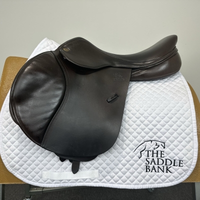 Image of 17.5 inch Fairfax Classic Cupped Flap Jump MJC Brown Adjustable