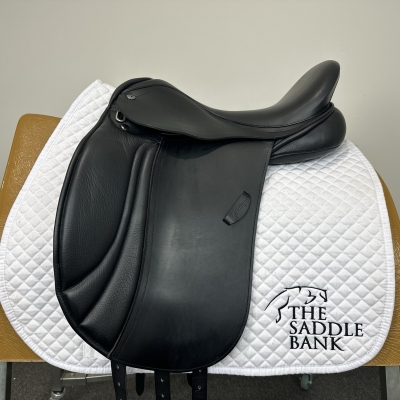 Image of 16.5 inch Albion K2 Dressage Black Medium Wide