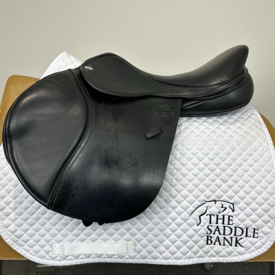 Image of 17 inch Fairfax Classic Cupped Flap Jump MJC Black Adjustable