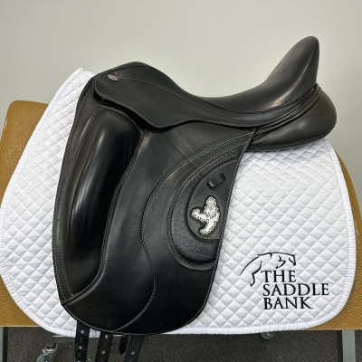 Image of 17.5 inch Fairfax World Class Dressage II Black Adjustable