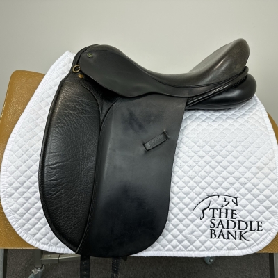 Image of 17 inch Ideal Jessica Dressage Black Medium Wide