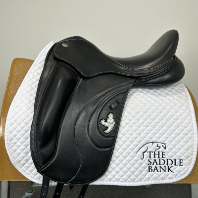 Image of 17.5 inch Fairfax World Class SD Black Adjustable