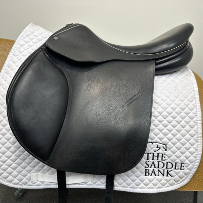 Image of 18 inch Childeric FAP Jump Black Medium