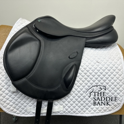 Image of 17.5 inch Arena Monoflap Jump Black Adjustable