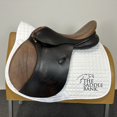 Image of 17 inch Ideal Classic GP Brown Medium Wide