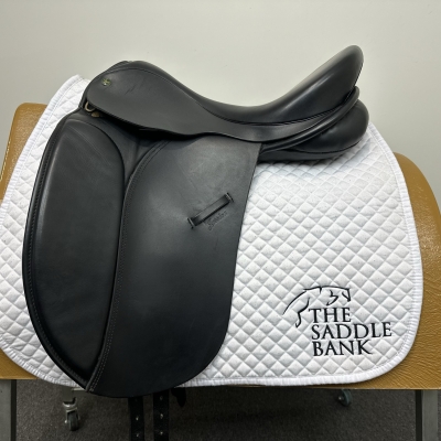 Image of 17.5 inch Ideal Jessica Dressage Black Medium Wide