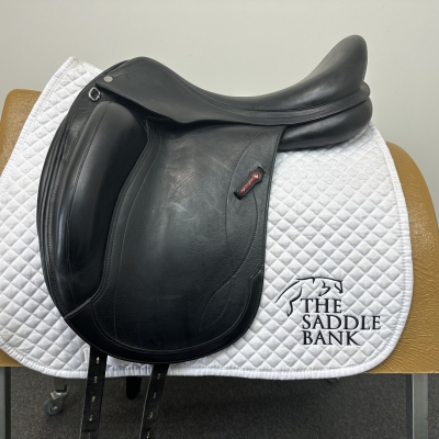 Image of 17.5 inch Equipe Olympia Black Medium