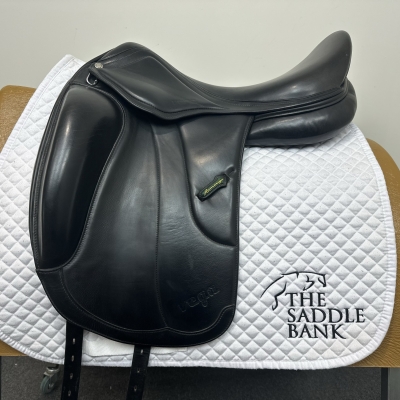 Image of 17.5 inch Amerigo Vega Dressage Siena Black Medium