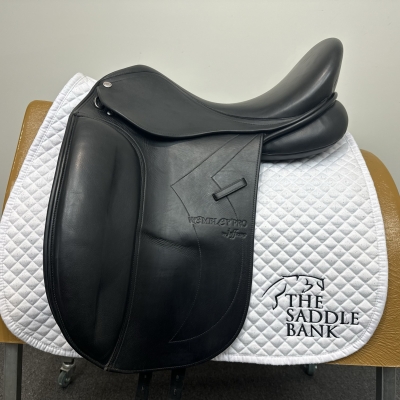 Image of 17.5 inch Jeffries Wembley Pro Dressage Black Medium Wide