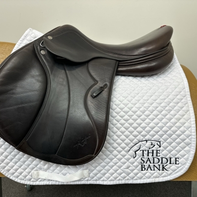 Image of 17 inch Equipe Synergy Brown Medium Wide