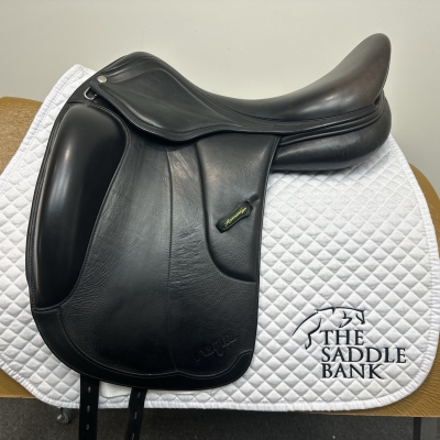 Image of 17.5 inch Amerigo Vega Dressage Siena Black Narrow Medium