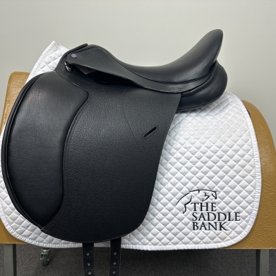 Image of 16.5 inch Cavaletti Collection Dual Flap Dressage Black Adjustable