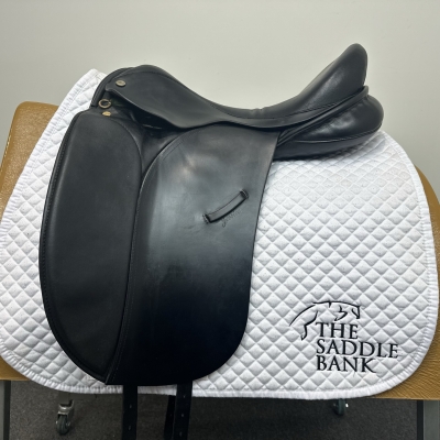 Image of 17.5 inch Ideal Jessica Dressage Black Medium Wide