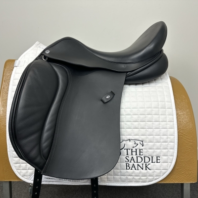 Image of 18 inch Ideal Technical and Traditional (T and T) Twinflap Dressage Black Adjustable